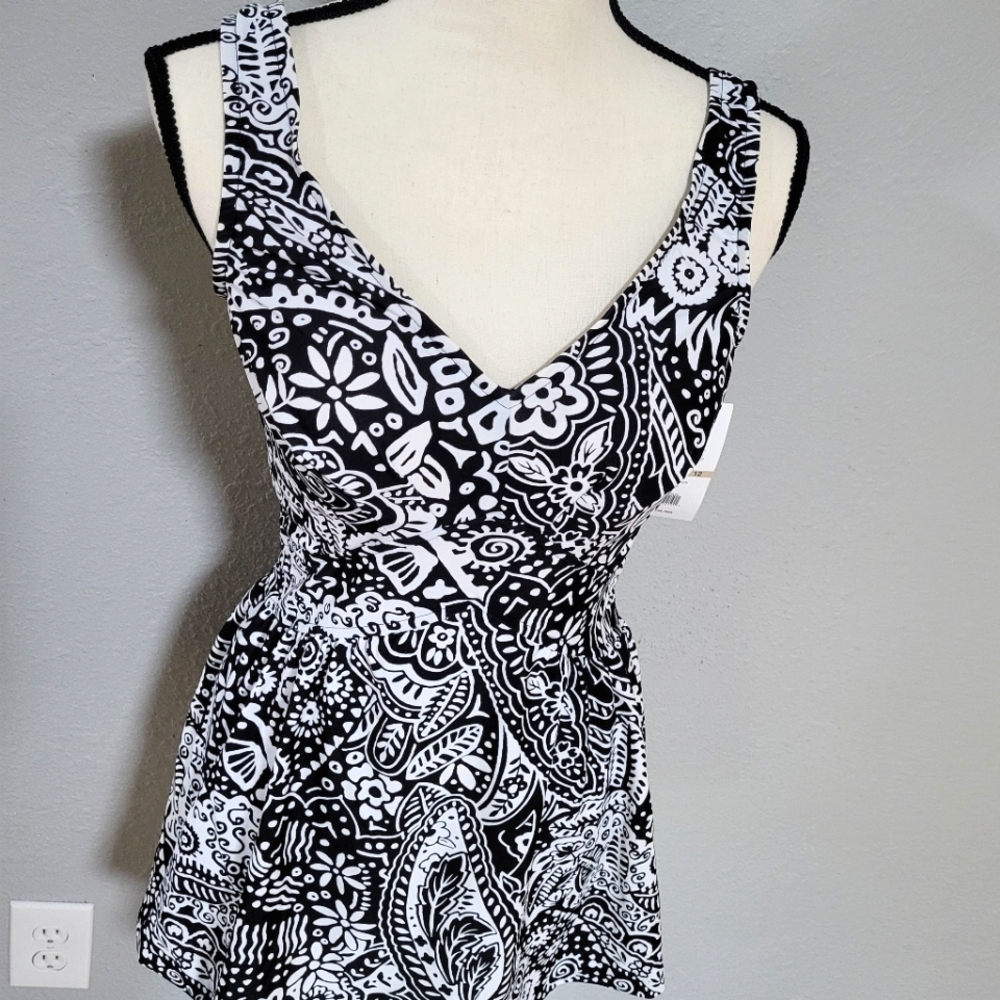 NWT Maxine of Hollywood Swimming suit